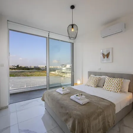 Olivine Pearl Villa Protarász