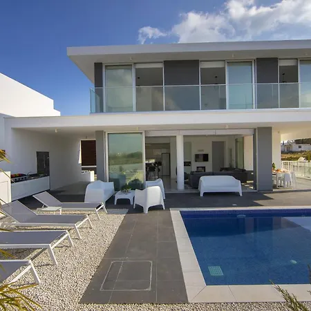 Olivine Pearl Vila *